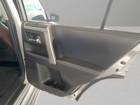 Used 2016 Toyota 4Runner Limited image 25