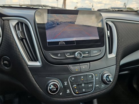 Used 2023 Chevrolet Malibu LT image 24