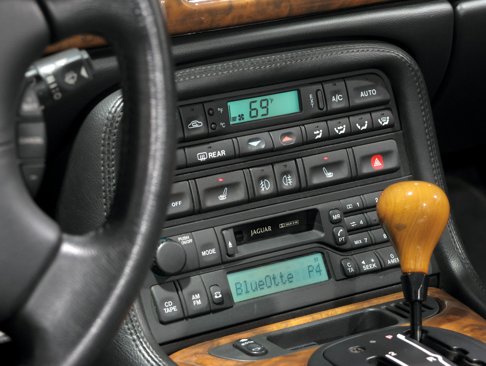 Used 2001 Jaguar XK8 Convertible image 56