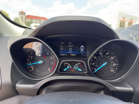 Used 2019 Ford Escape SEL image 18