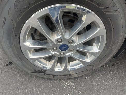 Used 2020 Ford Escape SE image 4
