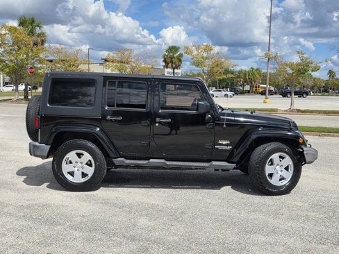 Used 2012 Jeep Wrangler Unlimited Sahara image 31
