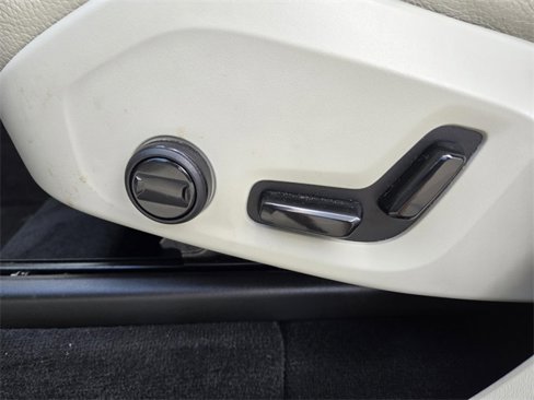 Used 2022 Volvo XC90 T5 Momentum w/ Climate Package image 30