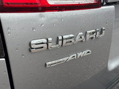 Used 2010 Subaru Outback 2.5i image 11