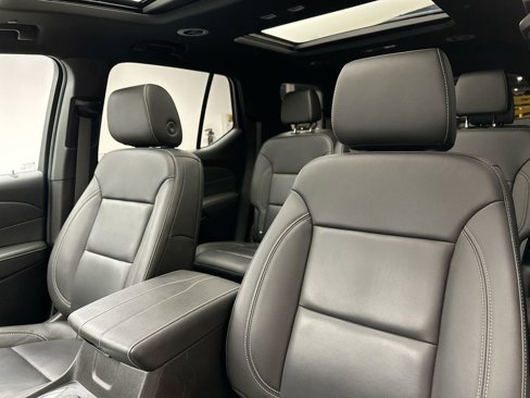 Used 2023 Chevrolet Traverse LT w/ LT Premium Package image 11