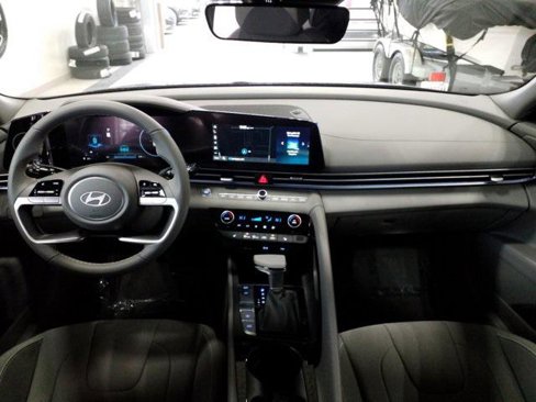 New 2025 Hyundai Elantra SEL w/ Cargo Package image 3