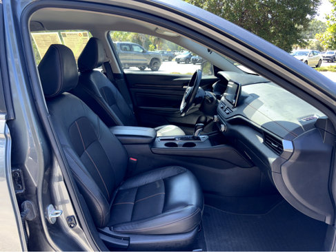 Used 2022 Nissan Altima 2.5 SR image 11