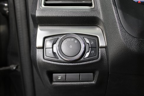 Used 2019 Ford Explorer XLT w/ Equipment Group 202A image 9