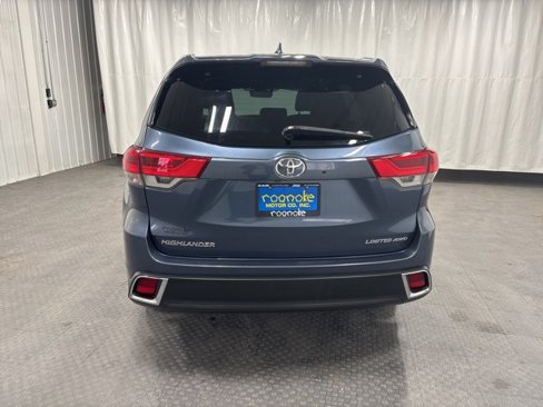Used 2017 Toyota Highlander Limited image 8