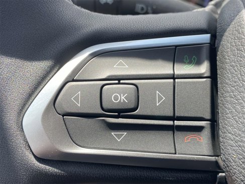 New 2025 Jeep Compass Latitude image 32