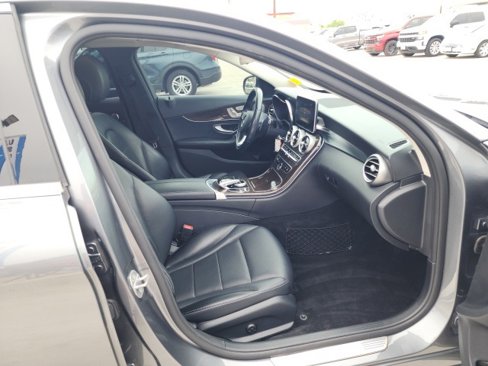 Used 2017 Mercedes-Benz C 300 4MATIC Sedan image 27
