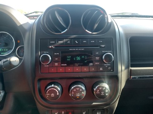 Used 2012 Jeep Compass Limited w/ Sun/Sound Group image 3