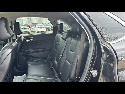 Used 2022 Ford Edge Titanium image 24