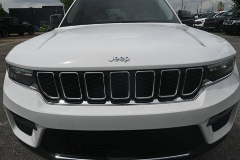 Used 2023 Jeep Grand Cherokee Laredo w/ Trailer Tow Prep Group (B) image 27