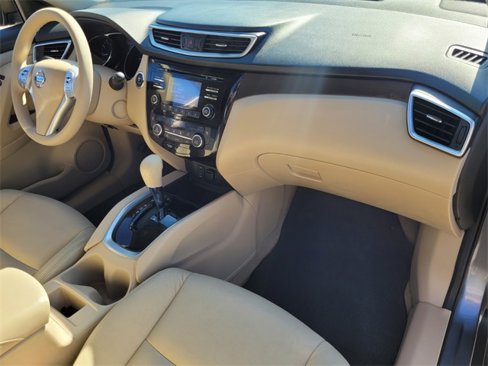 Used 2015 Nissan Rogue SV image 12