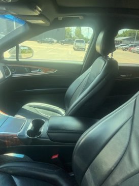 Used 2019 Lincoln Nautilus Reserve image 3