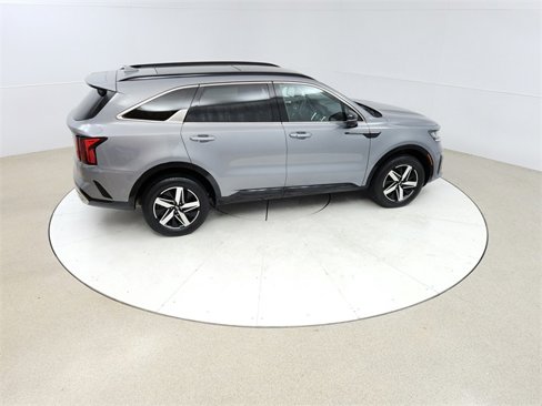 Used 2021 Kia Sorento EX w/ Panoramic Sunroof Package image 19