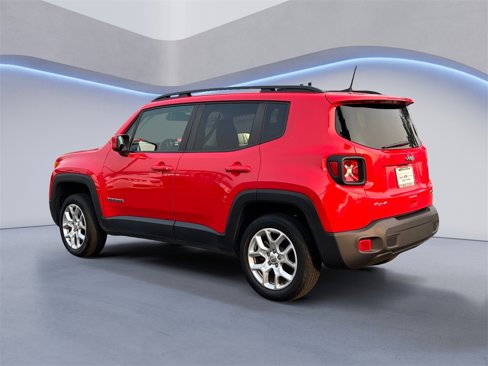 Used 2018 Jeep Renegade Latitude w/ Popular Equipment Group image 3