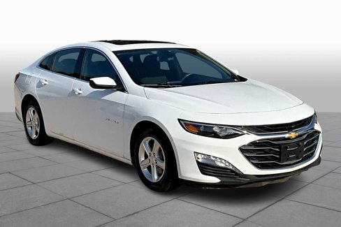 Used 2022 Chevrolet Malibu LT image 2