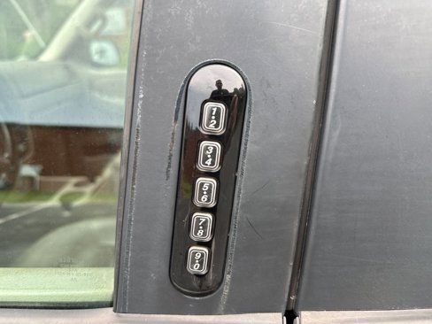 Used 2002 Ford Explorer XLT image 35