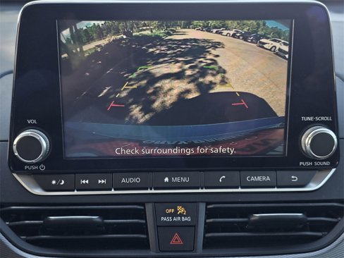 Used 2024 Nissan Altima 2.5 SV image 16