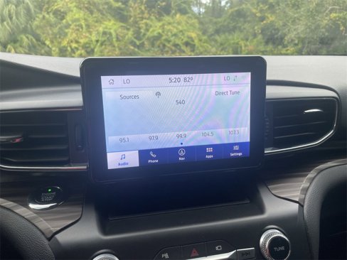 Used 2020 Ford Explorer Limited image 16