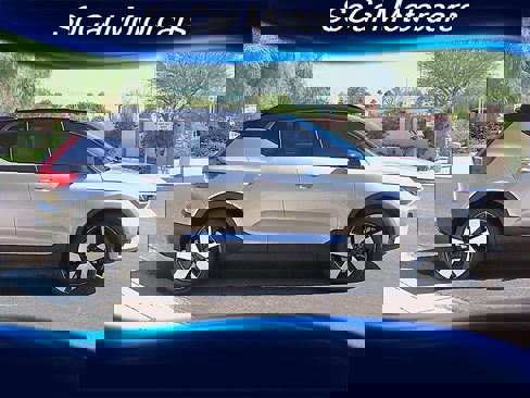 Used 2023 Volvo XC40 Recharge Ultimate w/ Protection Package Premier image 7