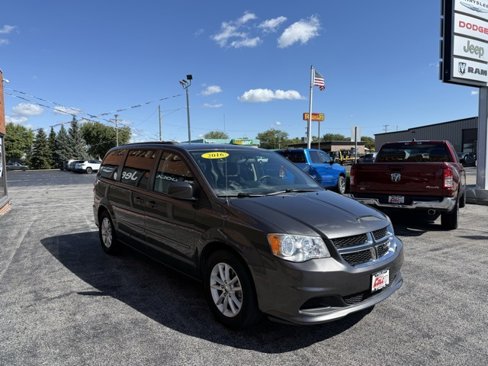 Used 2016 Dodge Grand Caravan SXT image 3