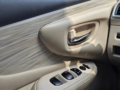 Used 2016 Nissan Murano S w/ Navigation Package image 23