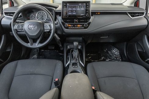 Used 2021 Toyota Corolla LE image 7