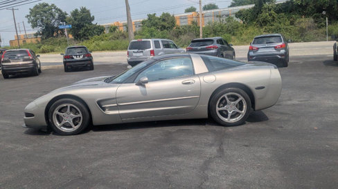 Used 2001 Chevrolet Corvette Coupe w/ Preferred Equipment Group1 image 17