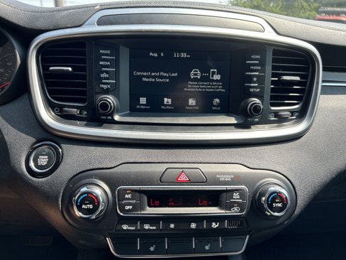 Used 2020 Kia Sorento S image 18