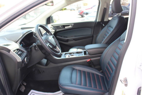 Used 2023 Ford Edge SEL w/ Sport Appearance Package image 8
