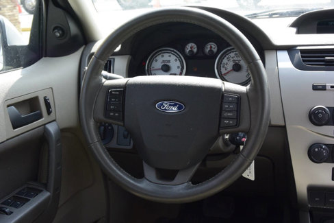 Used 2009 Ford Focus SE image 14