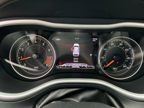 Used 2015 Jeep Cherokee Trailhawk w/ Comfort/Convenience Group image 12