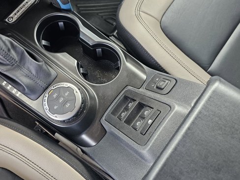 Used 2022 Ford Bronco Wildtrak image 23
