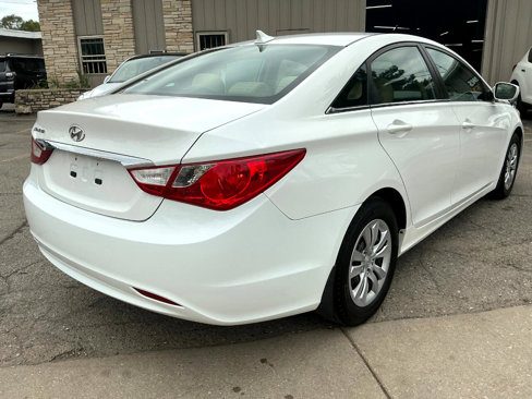 Used 2011 Hyundai Sonata GLS image 3