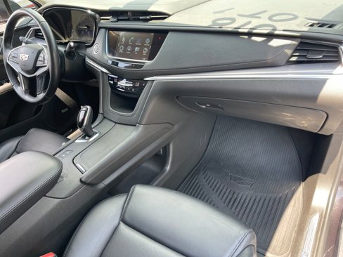 Used 2018 Cadillac XT5 Luxury w/ Driver Awareness Package image 20