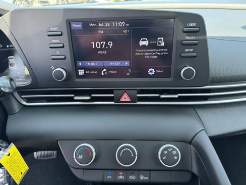 Used 2023 Hyundai Elantra SE image 20