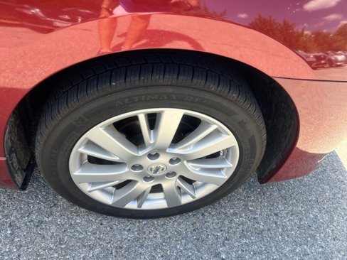 Used 2015 Nissan Sentra SL image 9