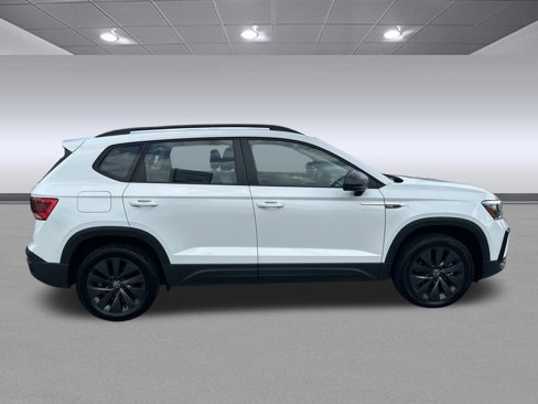 Used 2024 Volkswagen Taos S image 2