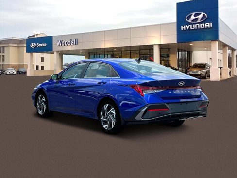 New 2025 Hyundai Elantra Limited image 5