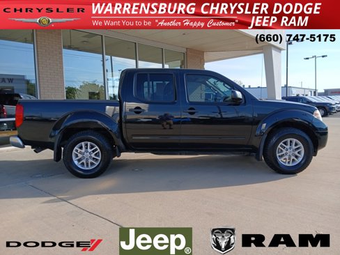 Used 2017 Nissan Frontier SV image 6