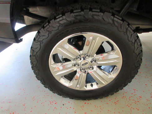 Used 2018 Ford F150 XLT w/ Equipment Group 302A Luxury image 16