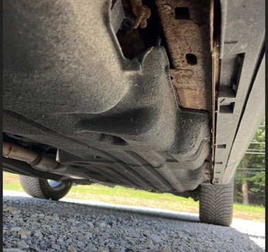 Used 2021 Ford Explorer XLT image 28