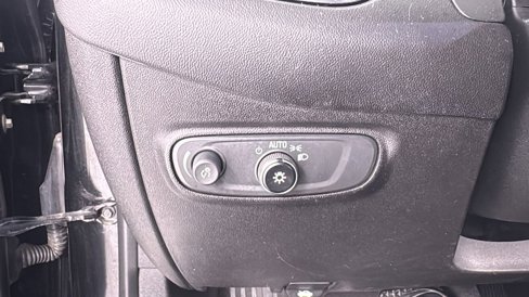 Used 2020 Chevrolet Equinox LT image 32
