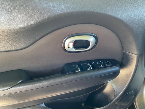 Used 2019 Kia Soul + image 20