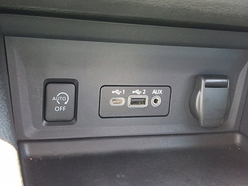 Certified 2025 Nissan Sentra SV image 23