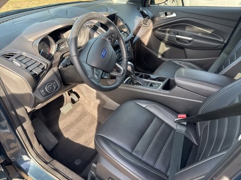 Used 2019 Ford Escape Titanium image 13