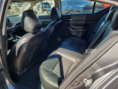 Used 2024 Nissan Altima 2.5 SR image 11